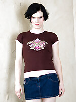 girls having sex with shemale